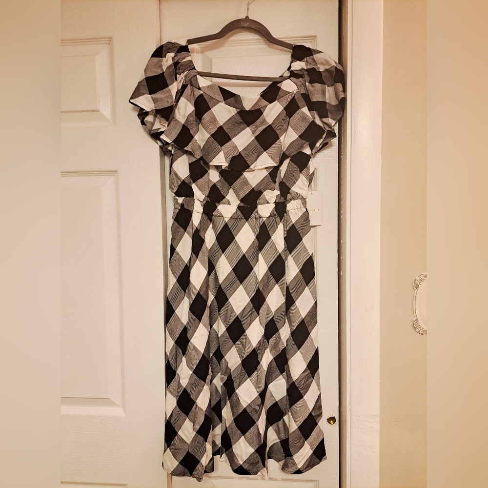 Beauport Off Shoulder Dress